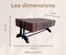 Charger l&#39;image dans la galerie, Table basse massive faite en bois ancien et fonte. Mesures: 120 x 60 x 48 cm. Kukuu, spécialiste en meubles industriels
