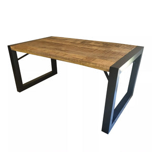 table bois massif Kukuu fabriquée à partir de métal et plateau en bois massif de manguier. Mesures: 160 x 90 x 75 cm. Kukuu, spécialiste en meubles industriels. 